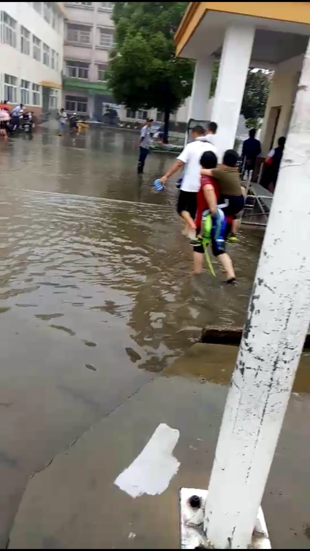 一場大雨淹沒了常州，龍城變水城，救援工作積極開展中！??！2